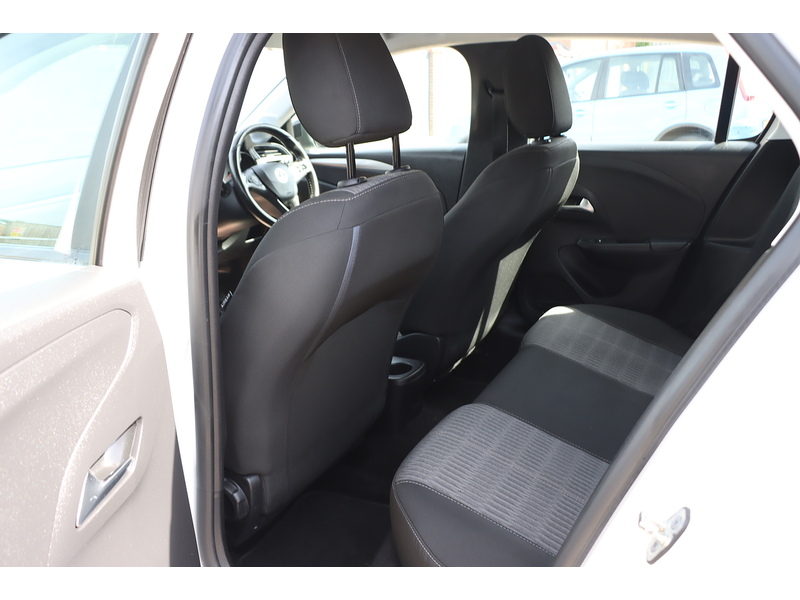 Vauxhall 1.2 TURBO DESIGN HATCHBACK 5DR PETROL AUTO SAT NAV BLUETOOTH DAB STEREO APPLE CARPLAY 1 OWNER FROM NEW ONLY 23000 MILES FSH 3 SERVICES NO ULEZ CHARGE 72-74 Mitcham Road