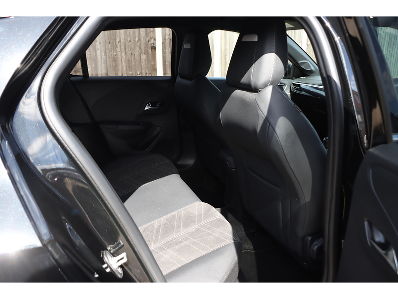 Vauxhall 1.2 TURBO ULTIMATE HATCHBACK 5DR PETROL MANUAL HEATED SEATS SAT NAV BLUETOOTH APPLE CARPLAY REAR CAMERA PARKING AIDS JUST 1 OWNER ONLY 49000 MILES FSH 72-74 Mitcham Road