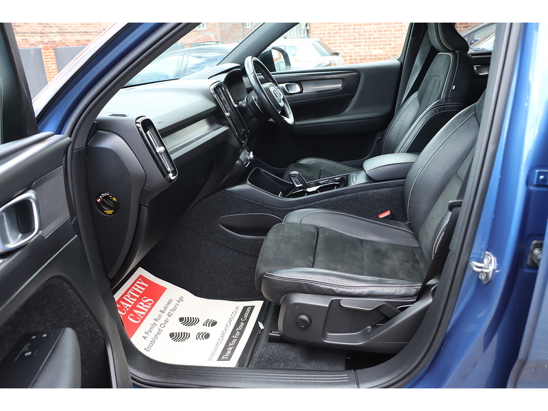 Volvo 2.0 T4 R-DESIGN SUV 5DR PETROL AUTO SATNAV BLUETOOTH DAB RADIO REAR & 360 CAMERA PARKING AIDS JUST 2 OWNERS SAME OWNER FOR 3 YEARS ONLY 60000 MILES SH 72-74 Mitcham Road
