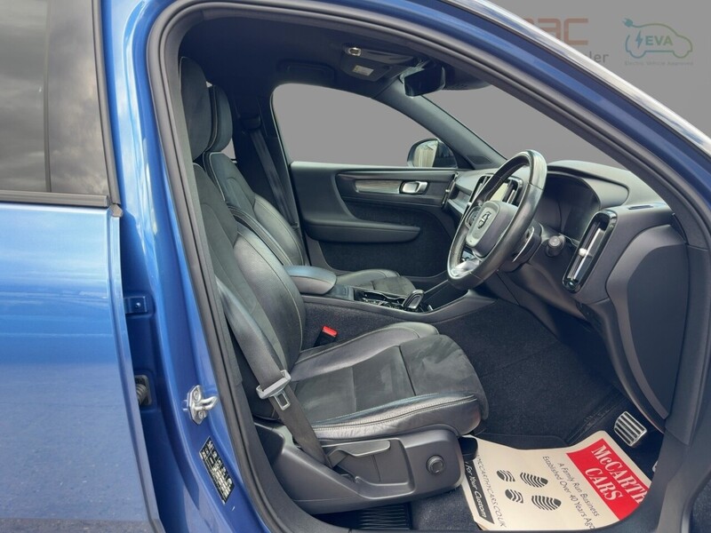 Volvo 2.0 T4 R-DESIGN SUV 5DR PETROL AUTO SATNAV BLUETOOTH DAB RADIO REAR & 360 CAMERA PARKING AIDS JUST 2 OWNERS SAME OWNER FOR 3 YEARS ONLY 60000 MILES SH 72-74 Mitcham Road