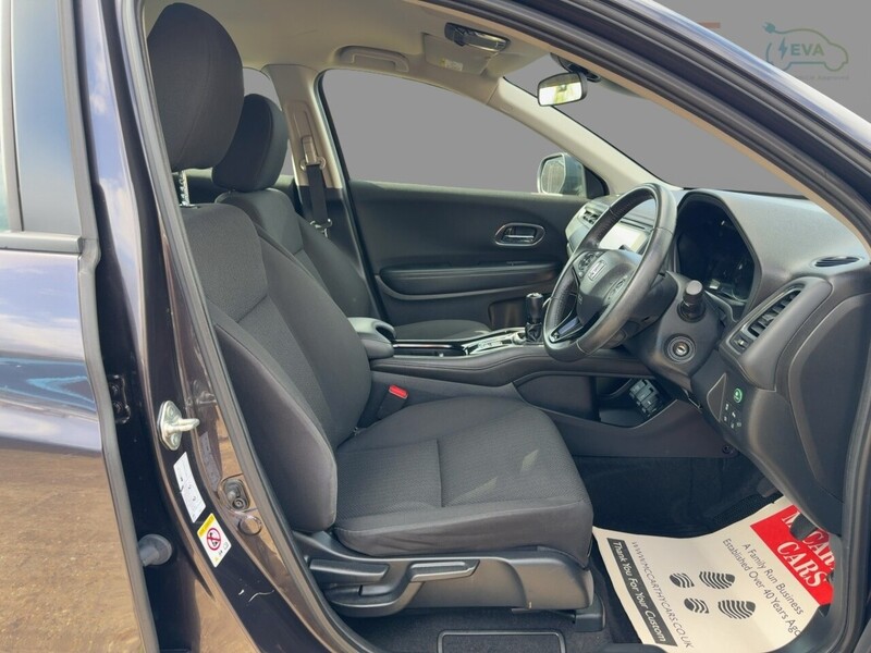 Honda 1.5 I-VTEC SE SUV 5DR PETROL MANUAL BLUETOOTH DAB STEREO CD PLAYER USB INPUT PARKING AIDS ONLY 78000 MILES FSH 7 SERVICES NO ULEZ CHARGE 72-74 Mitcham Road