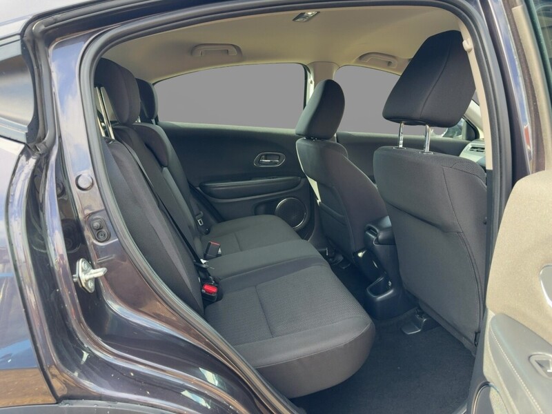 Honda 1.5 I-VTEC SE SUV 5DR PETROL MANUAL BLUETOOTH DAB STEREO CD PLAYER USB INPUT PARKING AIDS ONLY 78000 MILES FSH 7 SERVICES NO ULEZ CHARGE 72-74 Mitcham Road