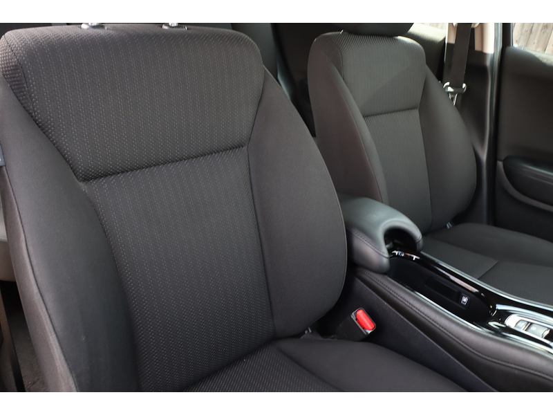 Honda 1.5 I-VTEC SE SUV 5DR PETROL MANUAL BLUETOOTH DAB STEREO CD PLAYER USB INPUT PARKING AIDS ONLY 78000 MILES FSH 7 SERVICES NO ULEZ CHARGE 72-74 Mitcham Road