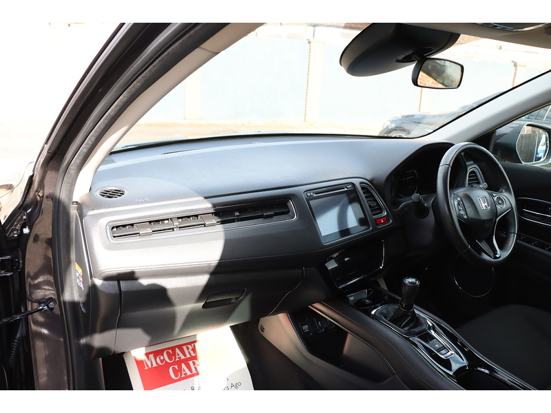 Honda 1.5 I-VTEC SE SUV 5DR PETROL MANUAL BLUETOOTH DAB STEREO CD PLAYER USB INPUT PARKING AIDS ONLY 78000 MILES FSH 7 SERVICES NO ULEZ CHARGE 72-74 Mitcham Road