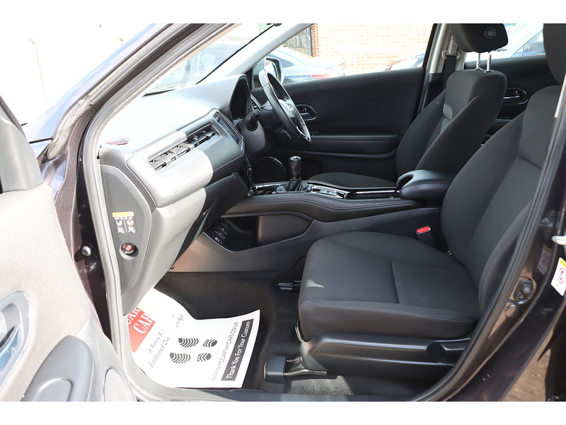 Honda 1.5 I-VTEC SE SUV 5DR PETROL MANUAL BLUETOOTH DAB STEREO CD PLAYER USB INPUT PARKING AIDS ONLY 78000 MILES FSH 7 SERVICES NO ULEZ CHARGE 72-74 Mitcham Road