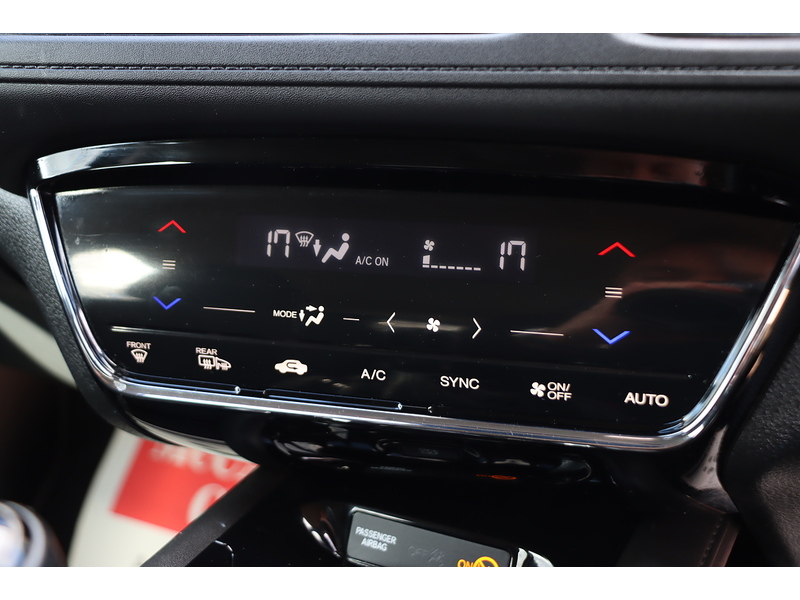 Honda 1.5 I-VTEC SE SUV 5DR PETROL MANUAL BLUETOOTH DAB STEREO CD PLAYER USB INPUT PARKING AIDS ONLY 78000 MILES FSH 7 SERVICES NO ULEZ CHARGE 72-74 Mitcham Road