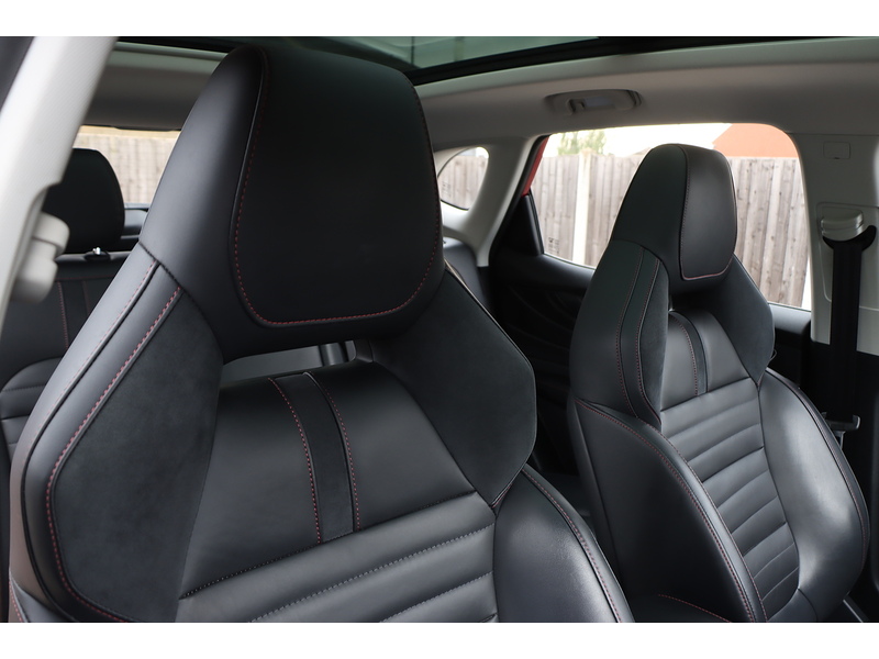 MG 1.5 T-GDI EXCLUSIVE SUV 5DR PETROL MANUAL PAN ROOF HEATED SEATS SATNAV BLUETOOTH STEREO APPLE CARPLAY REAR CAMERA PARKING AIDS 2 OWNERS 67000 MILES SH 72-74 Mitcham Road