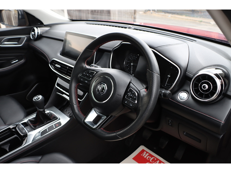 MG 1.5 T-GDI EXCLUSIVE SUV 5DR PETROL MANUAL PAN ROOF HEATED SEATS SATNAV BLUETOOTH STEREO APPLE CARPLAY REAR CAMERA PARKING AIDS 2 OWNERS 67000 MILES SH 72-74 Mitcham Road