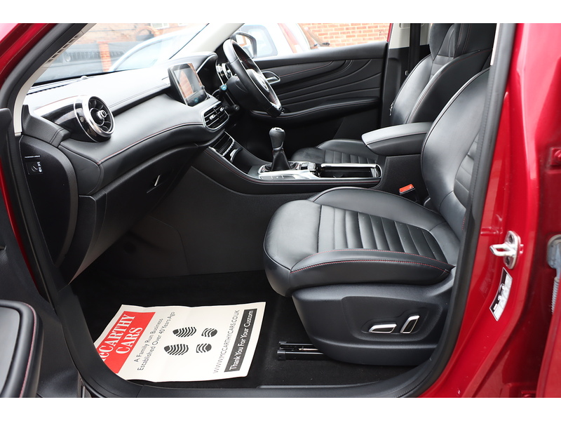 MG 1.5 T-GDI EXCLUSIVE SUV 5DR PETROL MANUAL PAN ROOF HEATED SEATS SATNAV BLUETOOTH STEREO APPLE CARPLAY REAR CAMERA PARKING AIDS 2 OWNERS 67000 MILES SH 72-74 Mitcham Road