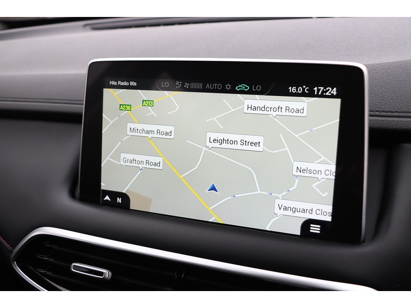 MG 1.5 T-GDI EXCLUSIVE SUV 5DR PETROL MANUAL PAN ROOF HEATED SEATS SATNAV BLUETOOTH STEREO APPLE CARPLAY REAR CAMERA PARKING AIDS 2 OWNERS 67000 MILES SH 72-74 Mitcham Road