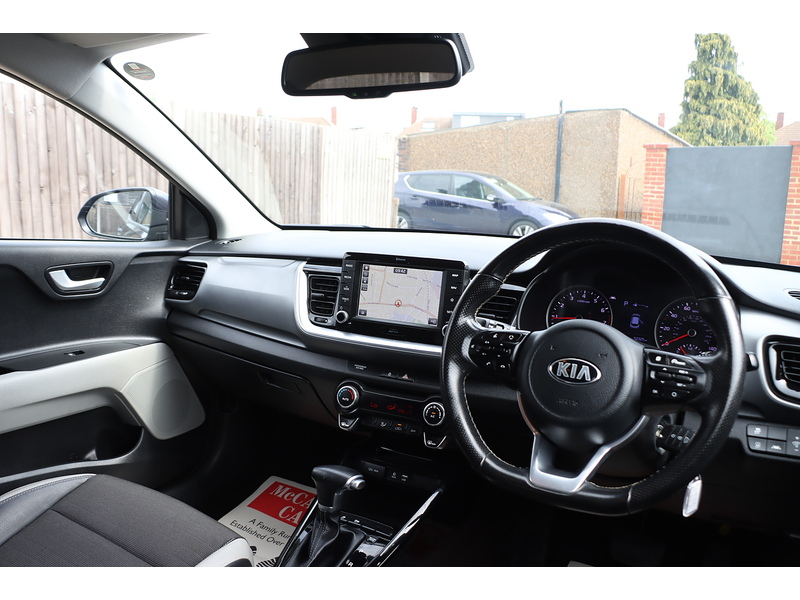 Kia 1.0 T-GDI 3 SUV 5DR PETROL DCT AUTO SATNAV BLUETOOTH DAB RADIO APPLE CARPLAY REAR CAMERA PARKING AIDS JUST 2 OWNERS ONLY 52000 MILES SH NO ULEZ CHARGE 72-74 Mitcham Road