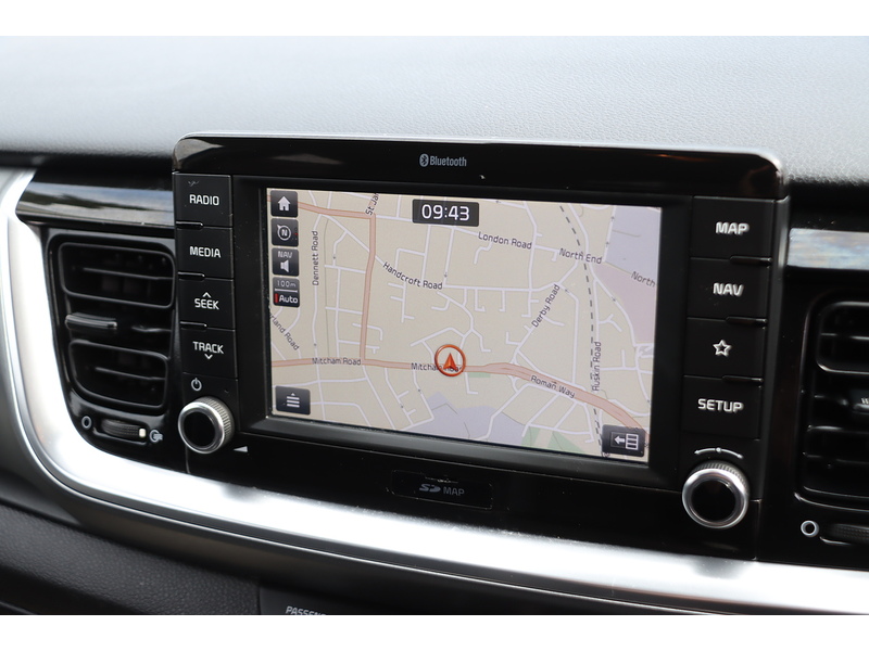 Kia 1.0 T-GDI 3 SUV 5DR PETROL DCT AUTO SATNAV BLUETOOTH DAB RADIO APPLE CARPLAY REAR CAMERA PARKING AIDS JUST 2 OWNERS ONLY 52000 MILES SH NO ULEZ CHARGE 72-74 Mitcham Road