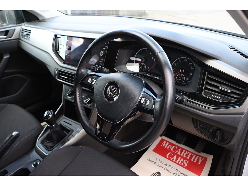 Volkswagen 1.0 TSI SE HATCHBACK 5DR PETROL MANUAL SAT NAV BLUETOOTH DAB STEREO AIR CONDITIONING PARKING AIDS ONLY 65000 MILES FSH NO ULEZ CHARGE 72-74 Mitcham Road