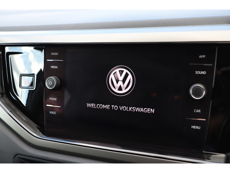 Volkswagen 1.0 TSI SE HATCHBACK 5DR PETROL MANUAL SAT NAV BLUETOOTH DAB STEREO AIR CONDITIONING PARKING AIDS ONLY 65000 MILES FSH NO ULEZ CHARGE 72-74 Mitcham Road