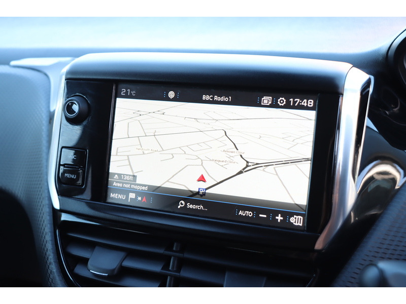 Peugeot 1.2 PURETECH TECH EDITION HATCHBACK 5DR PETROL MANUAL SATNAV BLUETOOTH DAB STEREO REAR CAMERA PARKING AIDS 2 OWNERS ONLY 54000 MILES SH NO ULEZ CHARGE 72-74 Mitcham Road