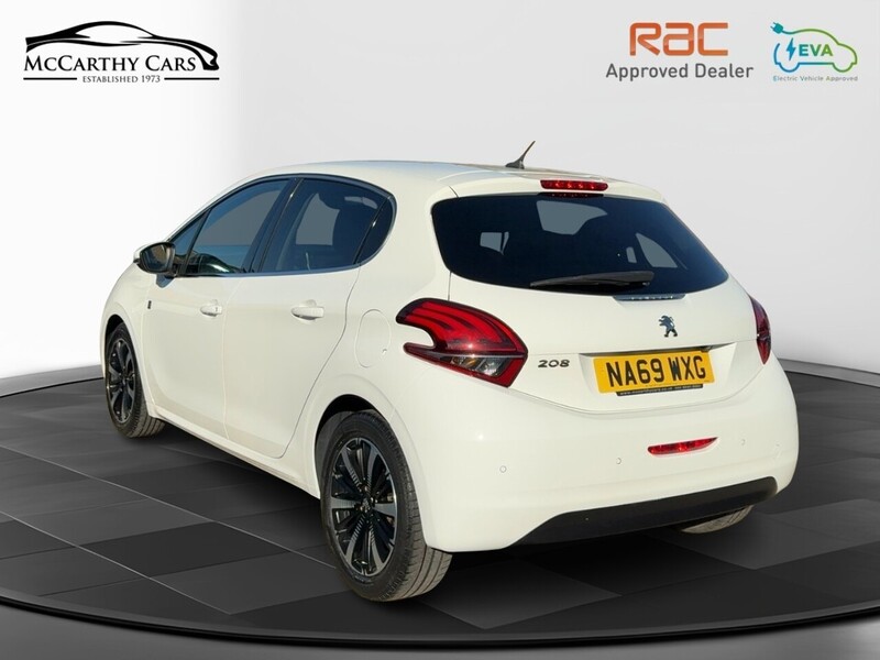 Peugeot 1.2 PURETECH TECH EDITION HATCHBACK 5DR PETROL MANUAL SATNAV BLUETOOTH DAB STEREO REAR CAMERA PARKING AIDS 2 OWNERS ONLY 54000 MILES SH NO ULEZ CHARGE 72-74 Mitcham Road