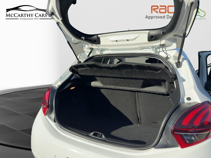 Peugeot 1.2 PURETECH TECH EDITION HATCHBACK 5DR PETROL MANUAL SATNAV BLUETOOTH DAB STEREO REAR CAMERA PARKING AIDS 2 OWNERS ONLY 54000 MILES SH NO ULEZ CHARGE 72-74 Mitcham Road