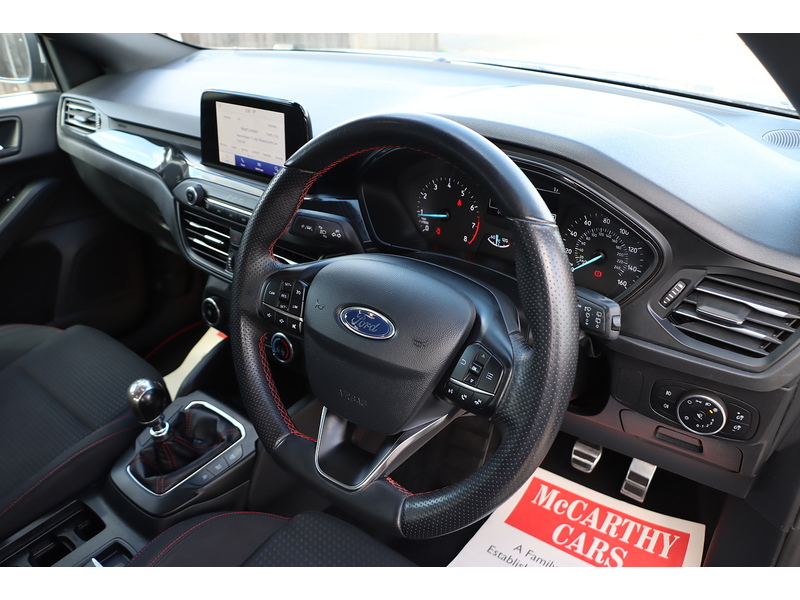 Ford 1.0T ECOBOOST ST-LINE HATCHBACK 5DR PETROL MANUAL SAT NAV BLUETOOTH DAB STEREO PARKING AIDS JUST 2 OWNERS SAME OWNER FOR 3 YEARS ONLY 69000 MILES SH 72-74 Mitcham Road