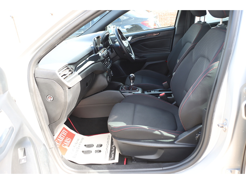 Ford 1.0T ECOBOOST ST-LINE HATCHBACK 5DR PETROL MANUAL SAT NAV BLUETOOTH DAB STEREO PARKING AIDS JUST 2 OWNERS SAME OWNER FOR 3 YEARS ONLY 69000 MILES SH 72-74 Mitcham Road