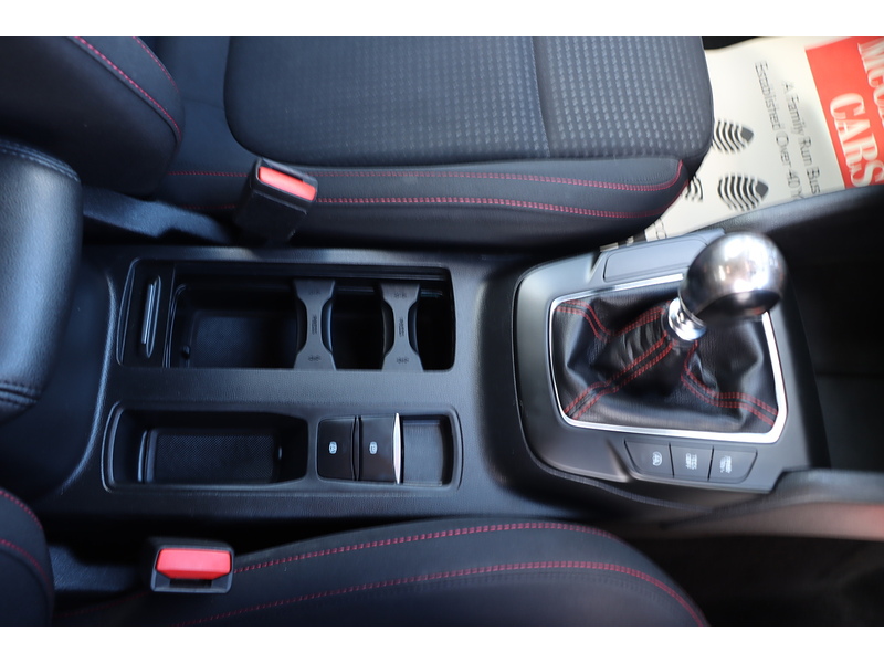 Ford 1.0T ECOBOOST ST-LINE HATCHBACK 5DR PETROL MANUAL SAT NAV BLUETOOTH DAB STEREO PARKING AIDS JUST 2 OWNERS SAME OWNER FOR 3 YEARS ONLY 69000 MILES SH 72-74 Mitcham Road