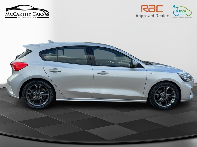 Ford 1.0T ECOBOOST ST-LINE HATCHBACK 5DR PETROL MANUAL SAT NAV BLUETOOTH DAB STEREO PARKING AIDS JUST 2 OWNERS SAME OWNER FOR 3 YEARS ONLY 69000 MILES SH 72-74 Mitcham Road