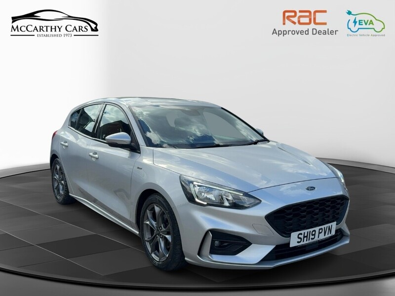 Ford 1.0T ECOBOOST ST-LINE HATCHBACK 5DR PETROL MANUAL SAT NAV BLUETOOTH DAB STEREO PARKING AIDS JUST 2 OWNERS SAME OWNER FOR 3 YEARS ONLY 69000 MILES SH 72-74 Mitcham Road