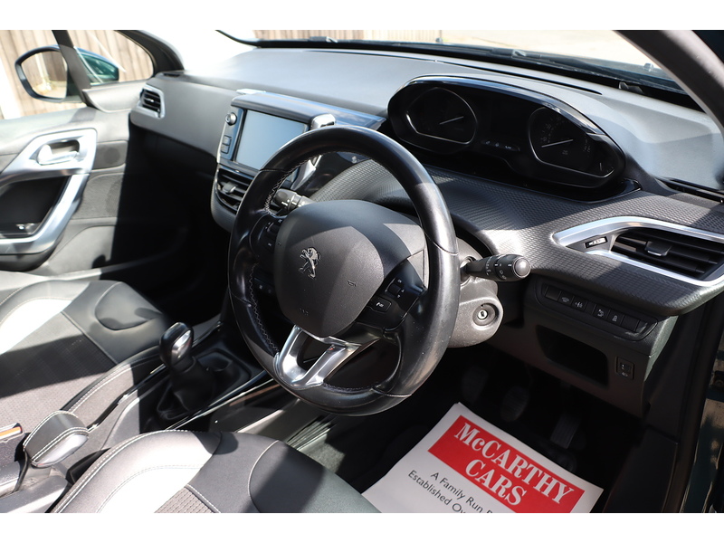 Peugeot 1.2 PURETECH ALLURE SUV 5DR PETROL MANUAL SAT NAV BLUETOOTH DAB STEREO APPLE CARPLAY PARKING AIDS SAME OWNER FOR 4 YEARS 43000 MILES SH NO ULEZ CHARGE 72-74 Mitcham Road