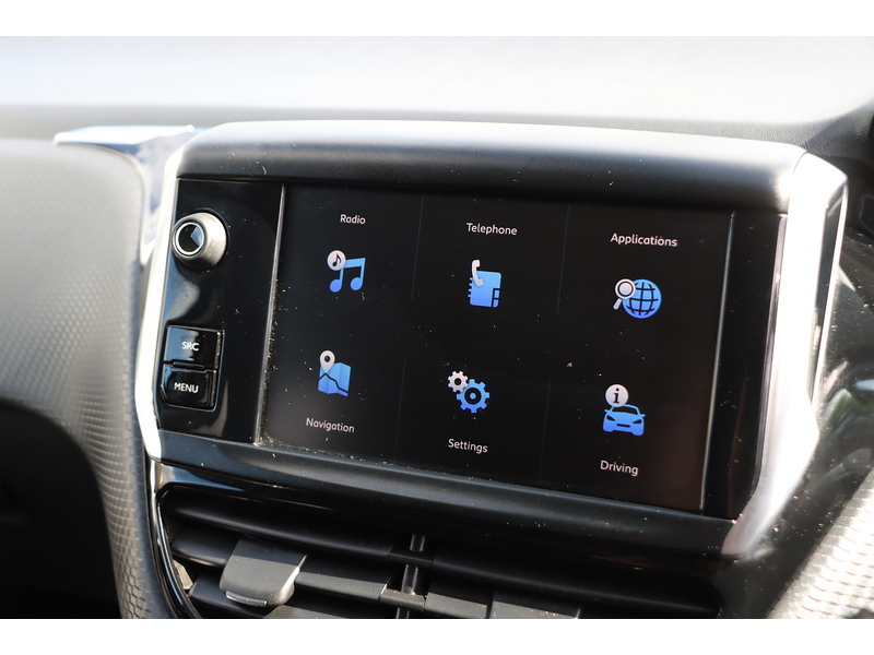 Peugeot 1.2 PURETECH ALLURE SUV 5DR PETROL MANUAL SAT NAV BLUETOOTH DAB STEREO APPLE CARPLAY PARKING AIDS SAME OWNER FOR 4 YEARS 43000 MILES SH NO ULEZ CHARGE 72-74 Mitcham Road