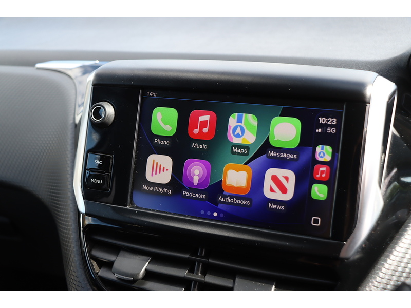 Peugeot 1.2 PURETECH ALLURE SUV 5DR PETROL MANUAL SAT NAV BLUETOOTH DAB STEREO APPLE CARPLAY PARKING AIDS SAME OWNER FOR 4 YEARS 43000 MILES SH NO ULEZ CHARGE 72-74 Mitcham Road