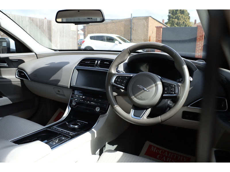 Jaguar 2.0I PORTFOLIO SALOON 4DR PETROL AWD AUTO HEATED SEATS SAT NAV BLUETOOTH DAB STEREO REAR CAMERA WITH PARKING AIDS ONLY 58000 MILES SH NO ULEZ CHARGE 72-74 Mitcham Road