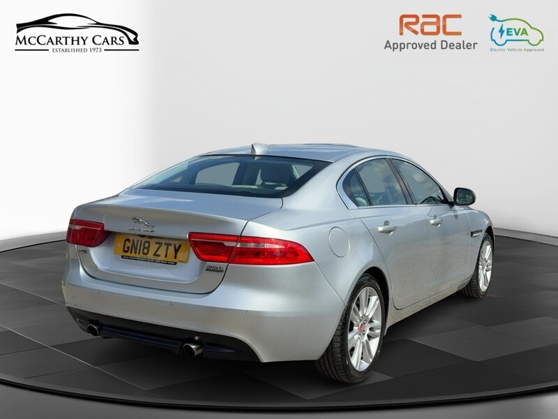 Jaguar 2.0I PORTFOLIO SALOON 4DR PETROL AWD AUTO HEATED SEATS SAT NAV BLUETOOTH DAB STEREO REAR CAMERA WITH PARKING AIDS ONLY 58000 MILES SH NO ULEZ CHARGE 72-74 Mitcham Road