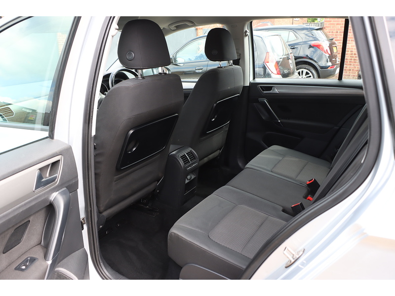 Volkswagen 1.4 TSI BLUEMOTION TECH SE MPV 5DR PETROL DSG AUTO BLUETOOTH DAB STEREO PARKING AIDS 2 OWNERS SAME OWNER FOR 7 YEARS ONLY 63000 MILES FSH 7 SERVICES 72-74 Mitcham Road
