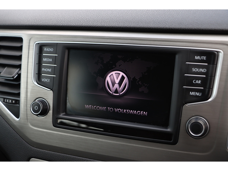 Volkswagen 1.4 TSI BLUEMOTION TECH SE MPV 5DR PETROL DSG AUTO BLUETOOTH DAB STEREO PARKING AIDS 2 OWNERS SAME OWNER FOR 7 YEARS ONLY 63000 MILES FSH 7 SERVICES 72-74 Mitcham Road