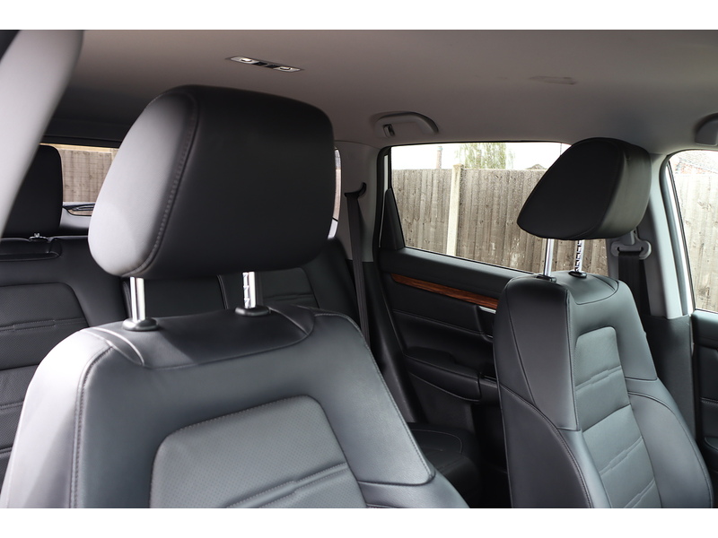 Honda 1.5 VTEC TURBO SR SUV 5DR PETROL 4WD MANUAL HEATED SEATS SATNAV BLUETOOTH DAB STEREO REAR CAMERA PARKING AIDS 2 OWNERS ONLY 55000 MILES FSH 7 SERVICES 72-74 Mitcham Road