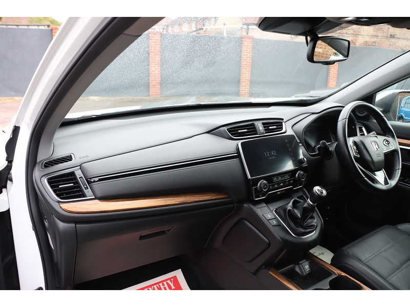 Honda 1.5 VTEC TURBO SR SUV 5DR PETROL 4WD MANUAL HEATED SEATS SATNAV BLUETOOTH DAB STEREO REAR CAMERA PARKING AIDS 2 OWNERS ONLY 55000 MILES FSH 7 SERVICES 72-74 Mitcham Road