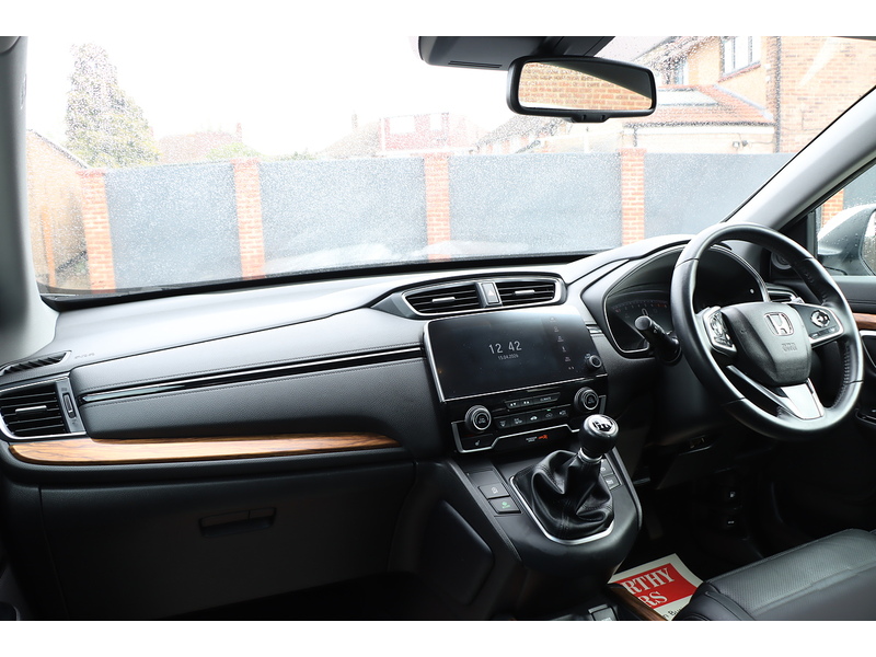 Honda 1.5 VTEC TURBO SR SUV 5DR PETROL 4WD MANUAL HEATED SEATS SATNAV BLUETOOTH DAB STEREO REAR CAMERA PARKING AIDS 2 OWNERS ONLY 55000 MILES FSH 7 SERVICES 72-74 Mitcham Road