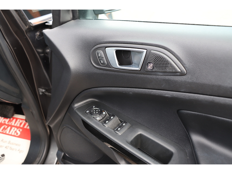 Ford 1.0T ECOBOOST TITANIUM SUV 5DR PETROL AUTO SUNROOF HEATED SEATS SATNAV BLUETOOTH DAB STEREO APPLE CARPLAY REAR CAMERA PARKING AIDS ONLY 37000 MILES SH 72-74 Mitcham Road