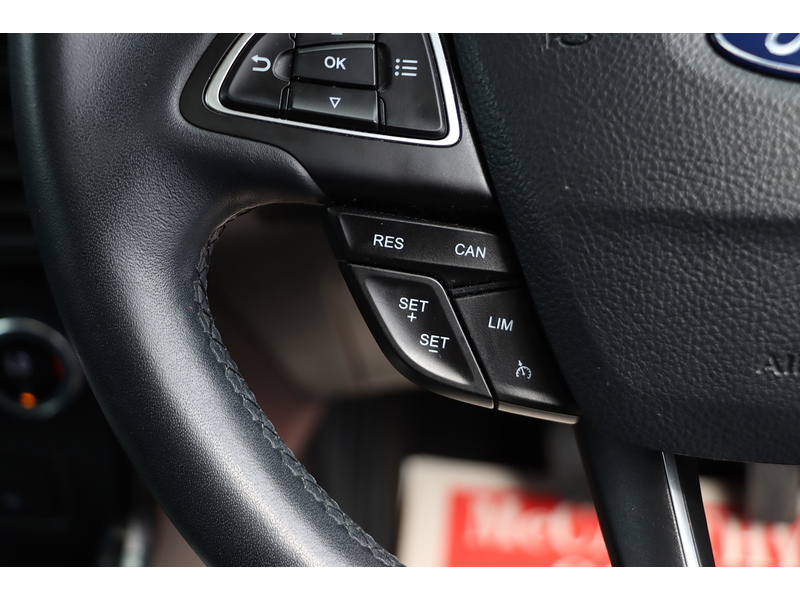 Ford 1.0T ECOBOOST TITANIUM SUV 5DR PETROL AUTO SUNROOF HEATED SEATS SATNAV BLUETOOTH DAB STEREO APPLE CARPLAY REAR CAMERA PARKING AIDS ONLY 37000 MILES SH 72-74 Mitcham Road