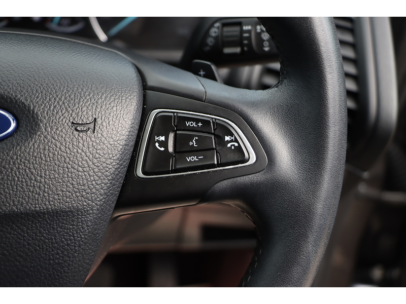 Ford 1.0T ECOBOOST TITANIUM SUV 5DR PETROL AUTO SUNROOF HEATED SEATS SATNAV BLUETOOTH DAB STEREO APPLE CARPLAY REAR CAMERA PARKING AIDS ONLY 37000 MILES SH 72-74 Mitcham Road