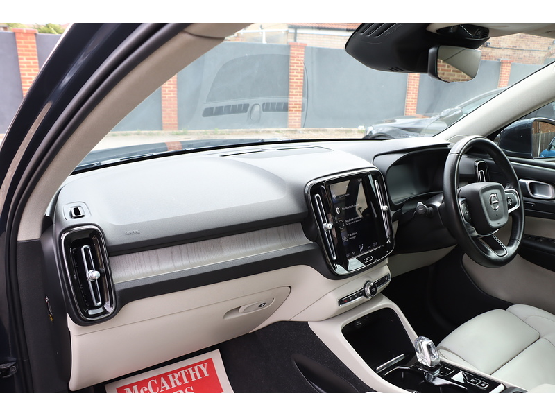 Volvo 2.0 B4 MHEV INSCRIPTION PRO SUV 5DR PETROL HYBRID AUTO HEATED SEATS SATNAV BLUETOOTH DAB STEREO PARKING AIDS JUST 1 OWNER FROM NEW ONLY 19000 MILES SH 92-96 Mitcham Road