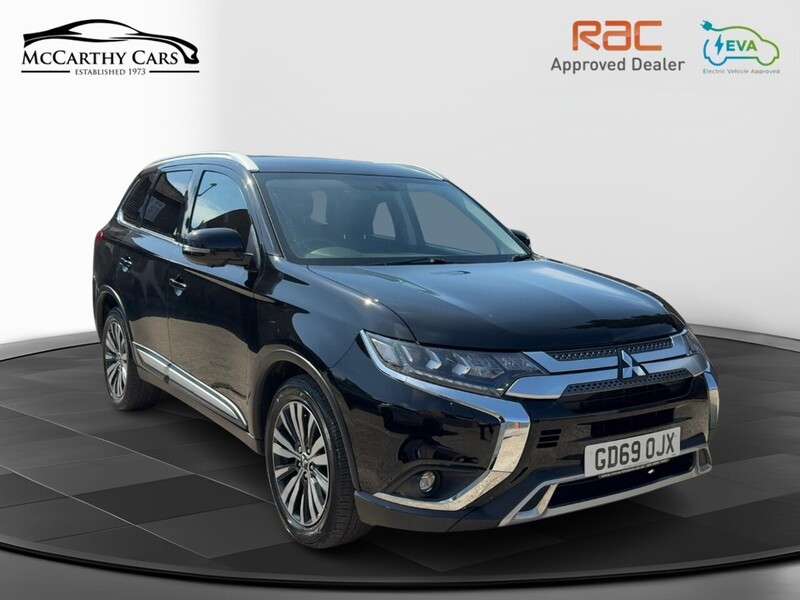 Mitsubishi 2.0 MIVEC EXCEED SUV 5DR PETROL CVT 4WD AUTO 7 SEATER HEATED SEATS SAT NAV BLUETOOTH DAB STEREO APPLE CARPLAY REAR & 360 CAMERA 1 OWNER 23000 MILES SH 72-74 Mitcham Road