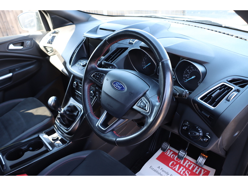 Ford 1.5T ECOBOOST ST-LINE SUV 5DR PETROL MANUAL SAT NAV BLUETOOTH DAB STEREO REAR CAMERA WITH PARKING AIDS ONLY 57000 MILES SH NO ULEZ CHARGE 72-74 Mitcham Road
