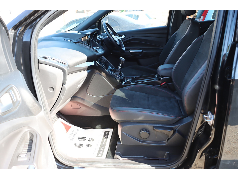 Ford 1.5T ECOBOOST ST-LINE SUV 5DR PETROL MANUAL SAT NAV BLUETOOTH DAB STEREO REAR CAMERA WITH PARKING AIDS ONLY 57000 MILES SH NO ULEZ CHARGE 72-74 Mitcham Road