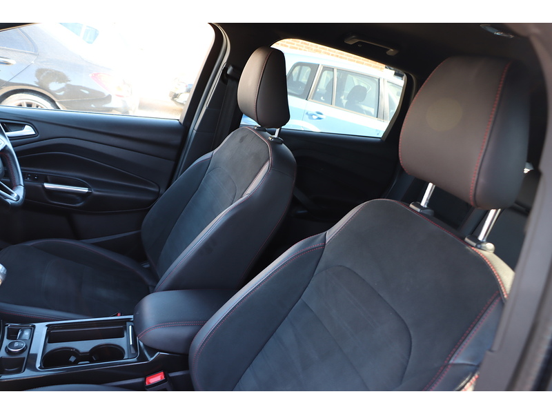 Ford 1.5T ECOBOOST ST-LINE SUV 5DR PETROL MANUAL SAT NAV BLUETOOTH DAB STEREO REAR CAMERA WITH PARKING AIDS ONLY 57000 MILES SH NO ULEZ CHARGE 72-74 Mitcham Road