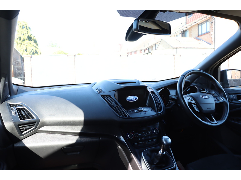Ford 1.5T ECOBOOST ST-LINE SUV 5DR PETROL MANUAL SAT NAV BLUETOOTH DAB STEREO REAR CAMERA WITH PARKING AIDS ONLY 57000 MILES SH NO ULEZ CHARGE 72-74 Mitcham Road