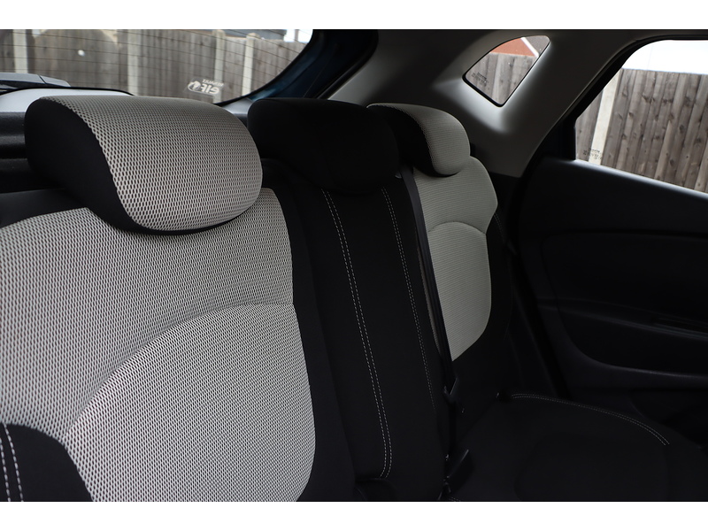 Renault 0.9 TCE ENERGY ICONIC SUV 5DR PETROL MANUAL SAT NAV BLUETOOTH STEREO AUX/USB INPUT PARKING AIDS JUST 2 OWNERS ONLY 75000 MILES SH NO ULEZ CHARGE 72-74 Mitcham Road