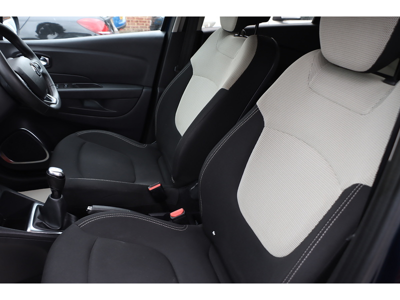 Renault 0.9 TCE ENERGY ICONIC SUV 5DR PETROL MANUAL SAT NAV BLUETOOTH STEREO AUX/USB INPUT PARKING AIDS JUST 2 OWNERS ONLY 75000 MILES SH NO ULEZ CHARGE 72-74 Mitcham Road