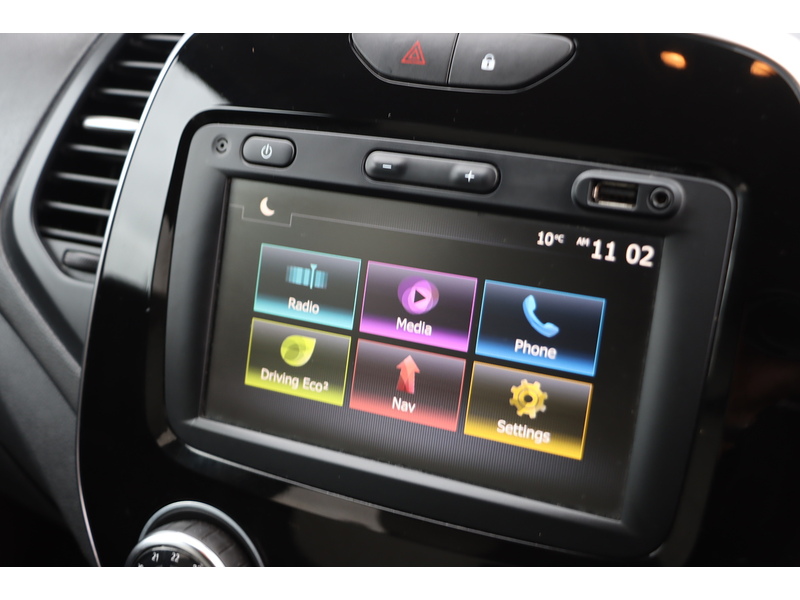 Renault 0.9 TCE ENERGY ICONIC SUV 5DR PETROL MANUAL SAT NAV BLUETOOTH STEREO AUX/USB INPUT PARKING AIDS JUST 2 OWNERS ONLY 75000 MILES SH NO ULEZ CHARGE 72-74 Mitcham Road