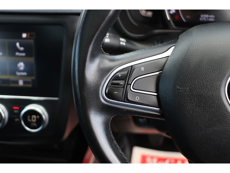 Renault 1.3 TCE S EDITION SUV 5DR PETROL MANUAL PAN ROOF SAT NAV BLUETOOTH DAB STEREO APPLE CARPLAY REAR CAMERA PARKING AIDS JUST 2 OWNERS ONLY 43000 MILES SH 72-74 Mitcham Road