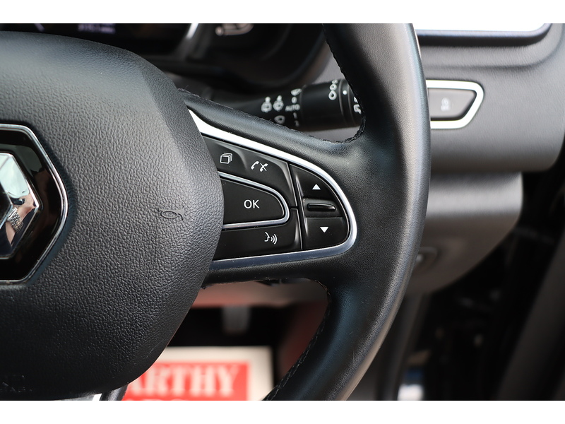 Renault 1.3 TCE S EDITION SUV 5DR PETROL MANUAL PAN ROOF SAT NAV BLUETOOTH DAB STEREO APPLE CARPLAY REAR CAMERA PARKING AIDS JUST 2 OWNERS ONLY 43000 MILES SH 72-74 Mitcham Road